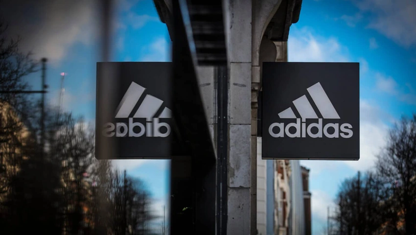 بررسی لوگو آدیداس adidas